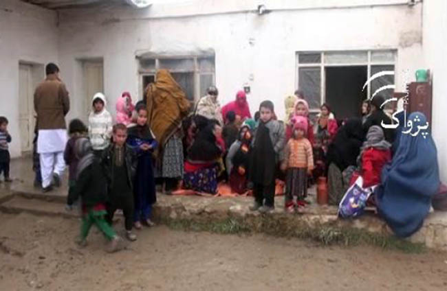 2,000 Families Flee Homes  as Kunduz Raids Continue